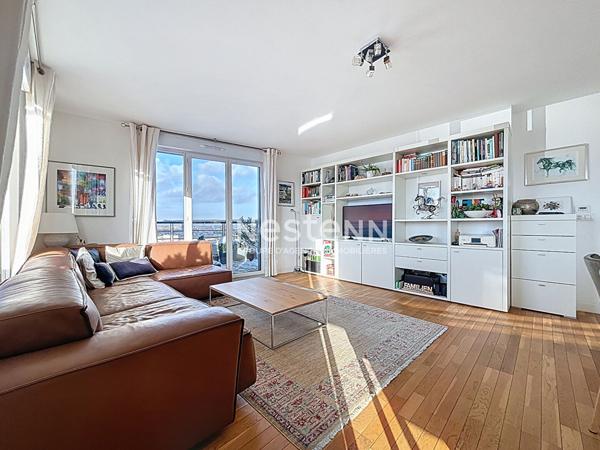 ISSY LES MOULINEAUX - A vendre Appartement 4 pièces en étage élevé avec terrasse et vue sur Paris