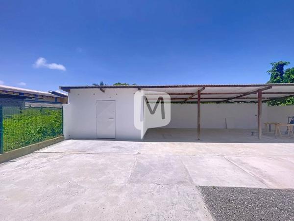 Dpt Guyane (973), REMIRE MONTJOLY Bureau/Local professionnel 80 m²