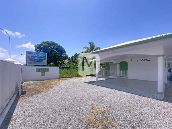 Dpt Guyane (973), REMIRE MONTJOLY Bureau/Local professionnel 80 m²