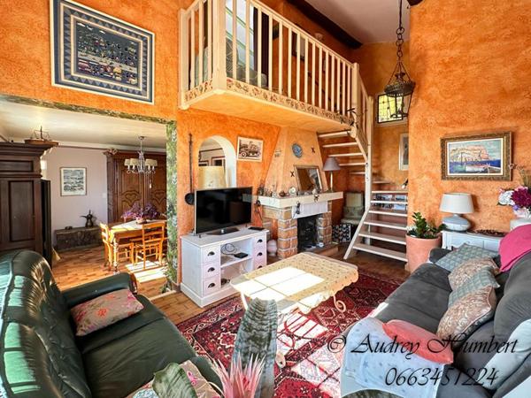 VOLX,  BELLE VILLA de 2 appartements, 132 m² sur 1300 m² en pleine nature