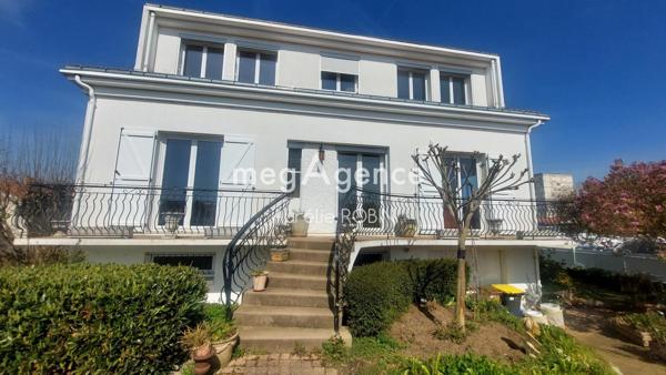 Maison à CHOLET, 49300 - 8 pièces 172m²