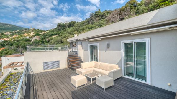 Vente Appartement Villa de toit 6 pièces Vue Mer Ville Di Pietrabugno