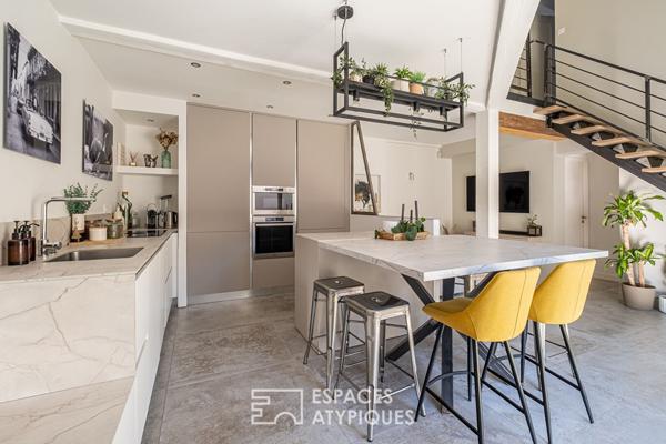 Maison ancienne à la rénovation contemporaine avec piscine et jardin