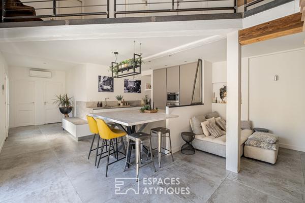 Maison ancienne à la rénovation contemporaine avec piscine et jardin