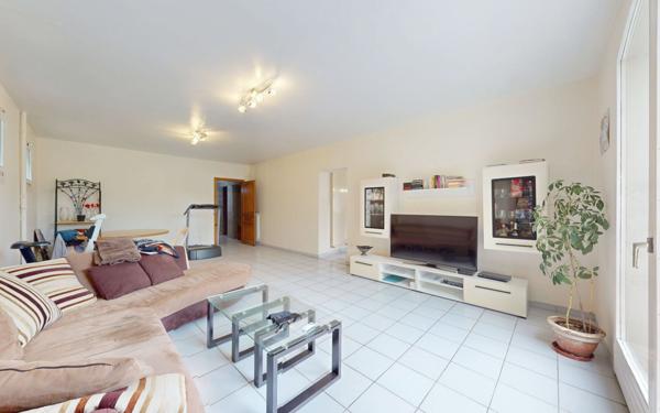 Maison à vendre    8 pièces •  Ay-sur-Moselle