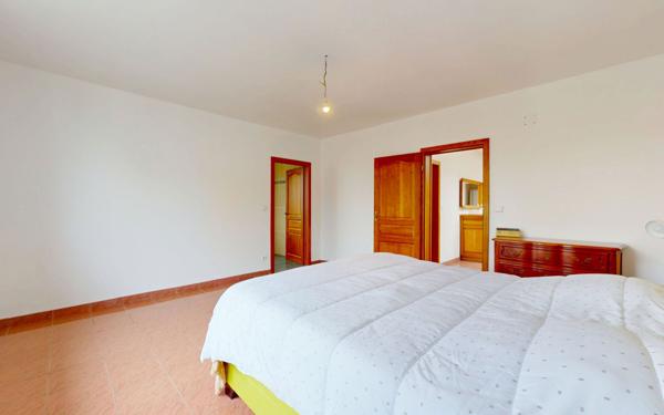 Maison à vendre    8 pièces •  Ay-sur-Moselle