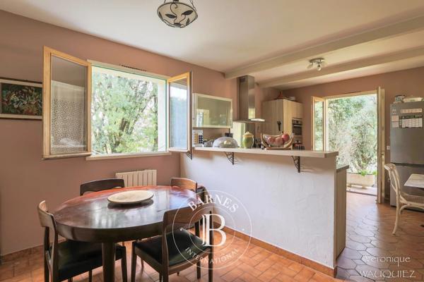 Saint-Gély-du-Fesc, Maison  200 m² à vendre