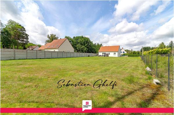 maison de plain-pied avec 3 chambres cellier grand terrain de 1860 m²