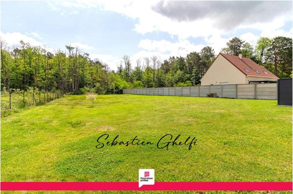 maison de plain-pied avec 3 chambres cellier grand terrain de 1860 m²