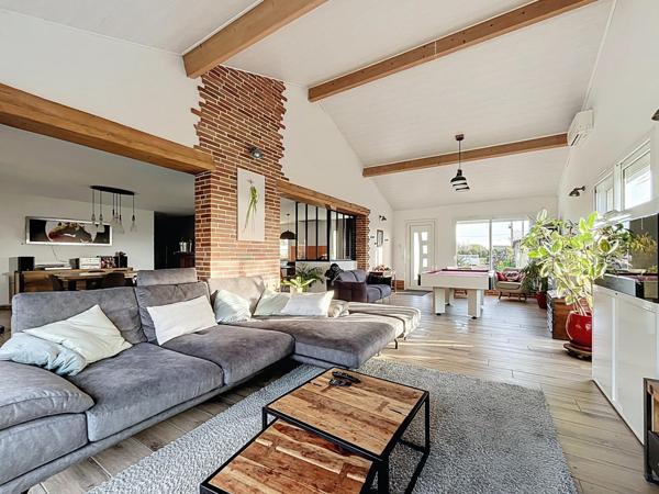 Maison T7 de 200m² avec nombreuse dépendance sur plus de 8600m² de terrain