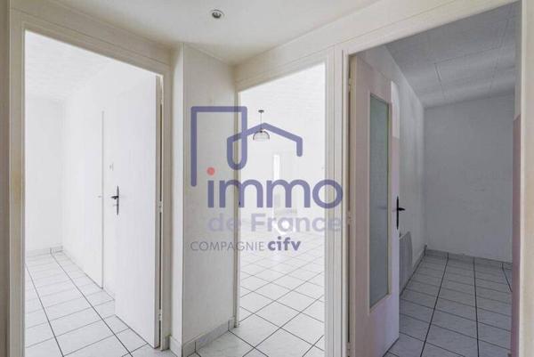Appartement 4 pièces                                        - 38400 Saint-Martin-d'Hères Réf : 21755-IMMODEFRANCE69