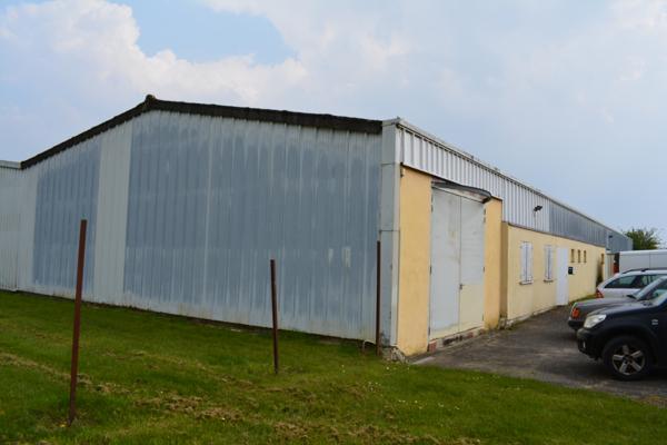 Vendeuil Batiment commercial 200 m2  sur Terrain 1350 m2