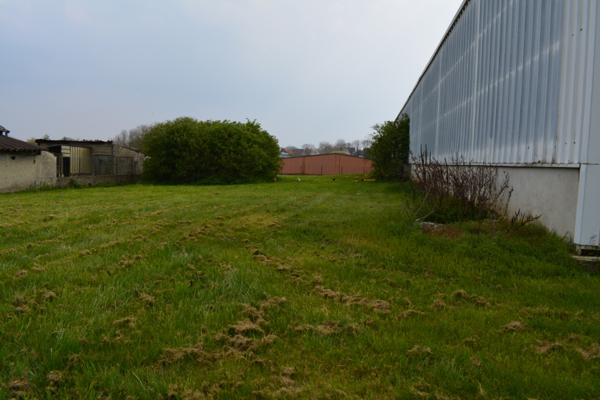 Vendeuil Batiment commercial 200 m2  sur Terrain 1350 m2