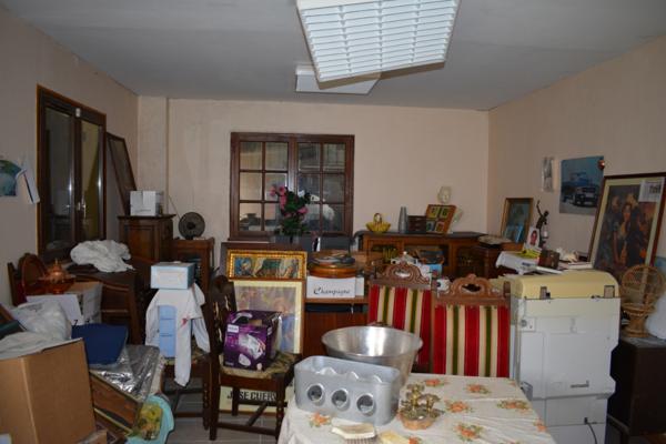 Vendeuil Batiment commercial 200 m2  sur Terrain 1350 m2