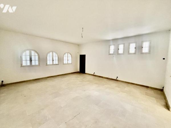 Propriété sur 12 ha proche d'Uzès et Avignon avec piscine