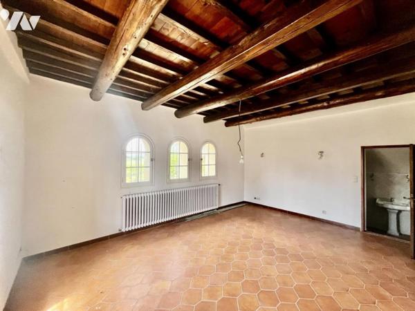 Propriété sur 12 ha proche d'Uzès et Avignon avec piscine