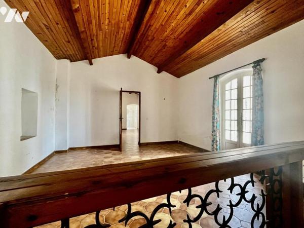 Propriété sur 12 ha proche d'Uzès et Avignon avec piscine