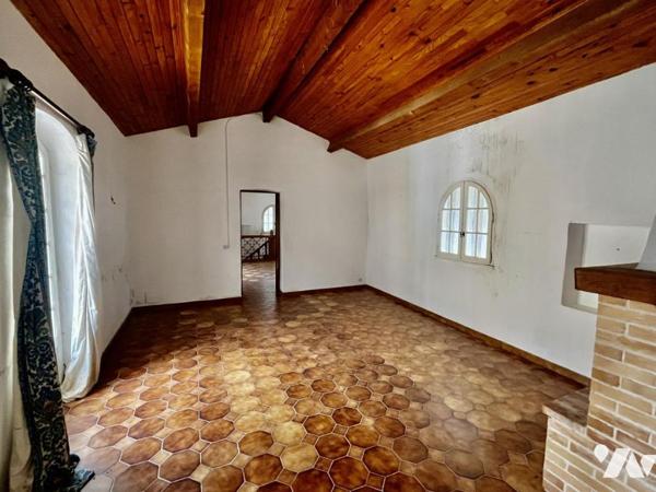 Propriété sur 12 ha proche d'Uzès et Avignon avec piscine