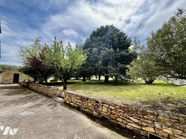 Propriété sur 12 ha proche d'Uzès et Avignon avec piscine
