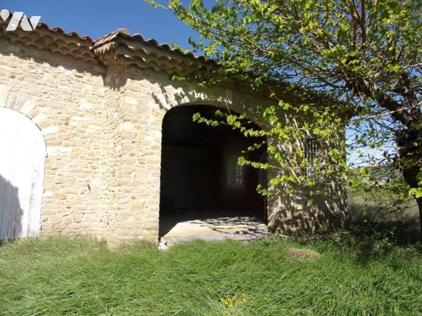 Propriété sur 12 ha proche d'Uzès et Avignon avec piscine