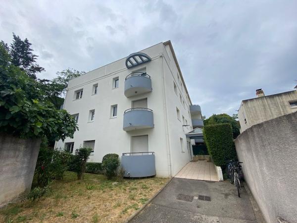 Collines Estanove - T2 avec 2 parkings - 48 m2