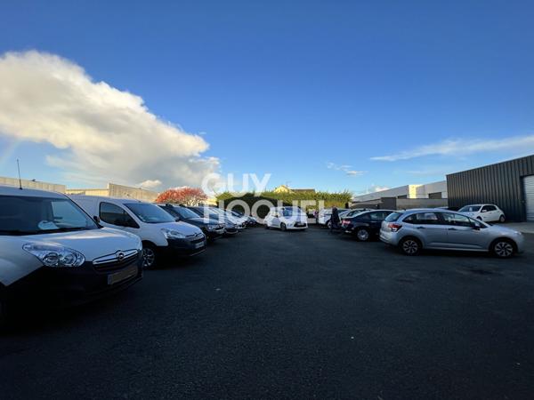 ENTREPÔT / LOCAL COMMERCIAL