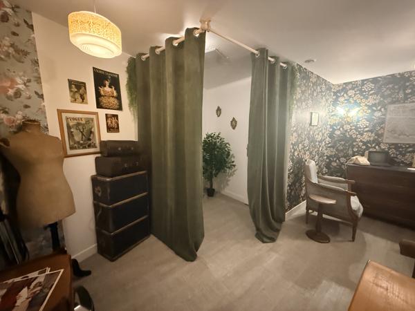 Fonds De Commerce
        
        - 110 m² Exclusivité 95 000 € *