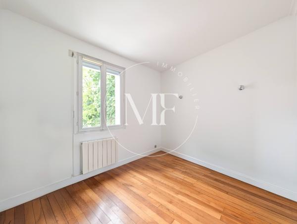 Appartement
         4 pièces
        - 86 m² Exclusivité 470 000 € *