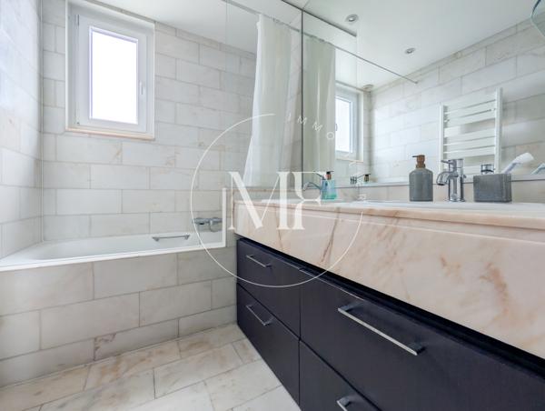 Appartement
         4 pièces
        - 86 m² Exclusivité 470 000 € *