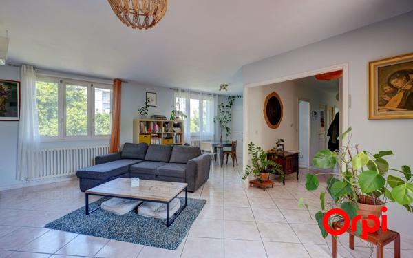 Maison à vendre    4 pièces •  Saint-Genis-Laval