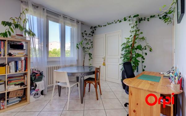 Maison à vendre    4 pièces •  Saint-Genis-Laval