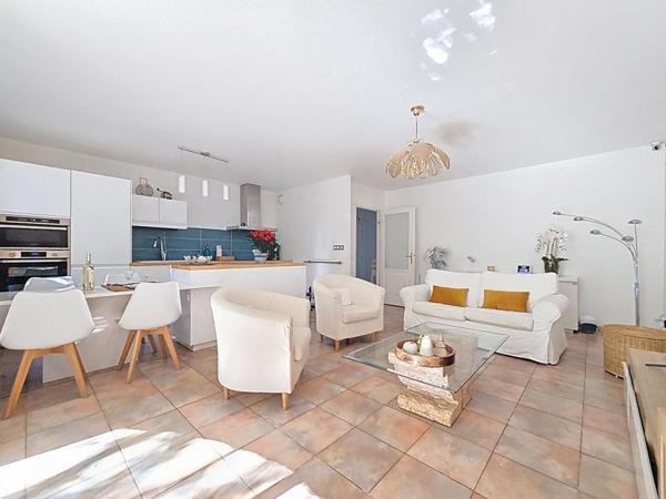 Belgentier - Grand T3, 68 m², pkg, piscine, ss vis à vis - Domaine sécurisé