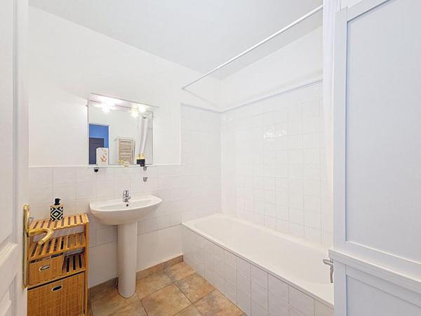 Belgentier - Grand T3, 68 m², pkg, piscine, ss vis à vis - Domaine sécurisé