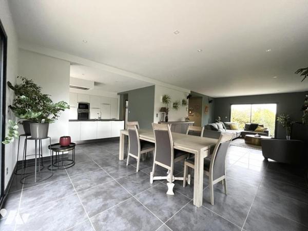 Sur la commune de Pargny-Lès-Reims, superbe maison de 2015 construite sur une parcelle de 956m2...