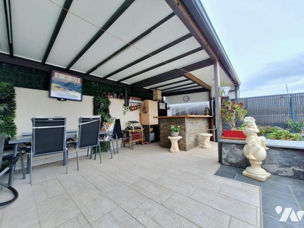 Villa contemporaine de plain-pied aux prestations haut de gamme, sur les hauteurs de Trouillas.