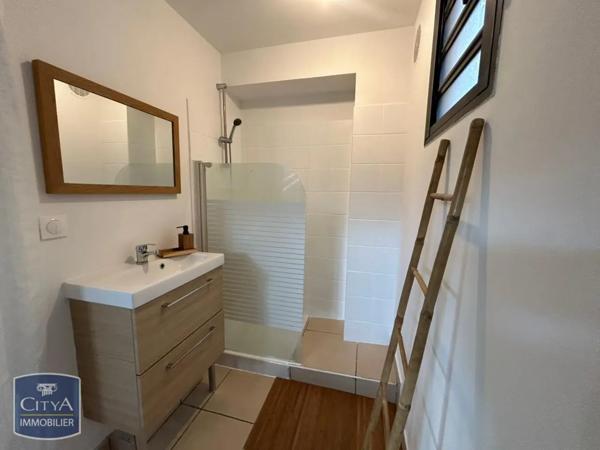 Appartement à louer 2 pièces 33.67m² La Possession (97419)