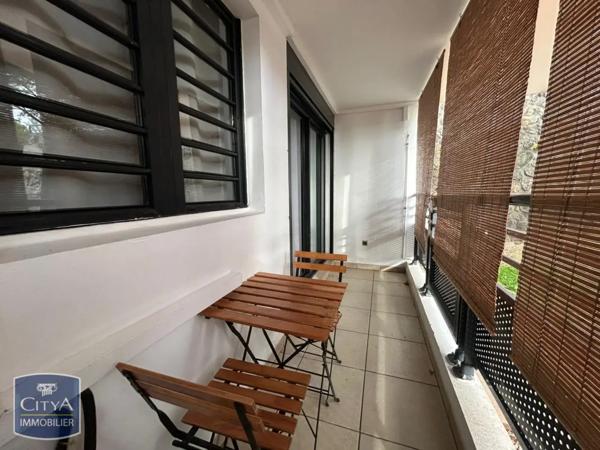 Appartement à louer 2 pièces 33.67m² La Possession (97419)