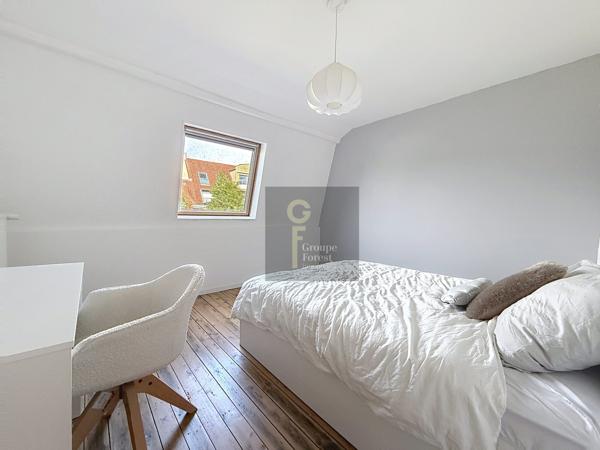 Très jolie maison 1930, 3 chambres avec son adorable jardin sud à 7 mn à pied du tram