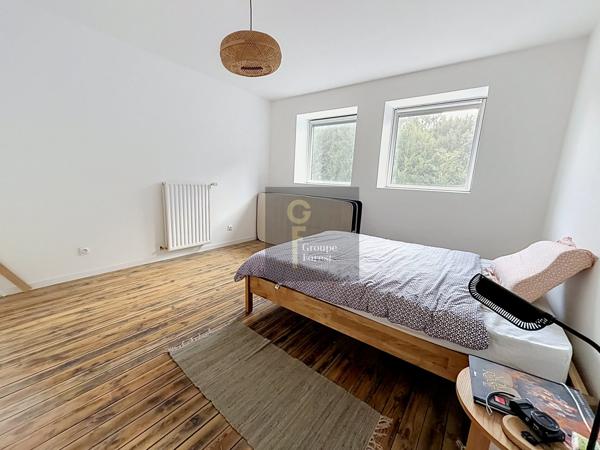 Très jolie maison 1930, 3 chambres avec son adorable jardin sud à 7 mn à pied du tram
