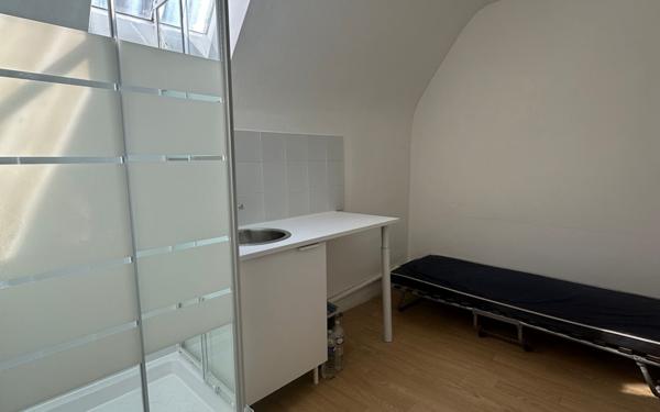 Appartement à vendre    2 pièces • 7,20 m2 Paris 9