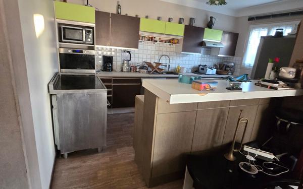 Immeuble à vendre    8 pièces • 206 m2 Saint-Cyprien