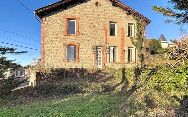 Maison à vendre    7 pièces •  Saint-Just-Saint-Rambert