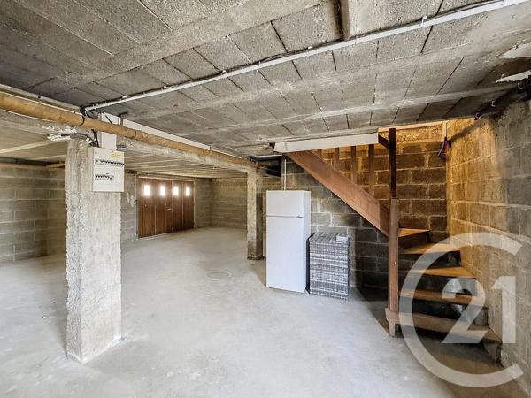 Maison à vendre  6 pièces - 135 m 2   PLOUMAGOAR  - 22