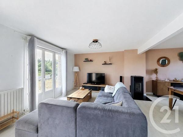 Maison à vendre  6 pièces - 135 m 2   PLOUMAGOAR  - 22
