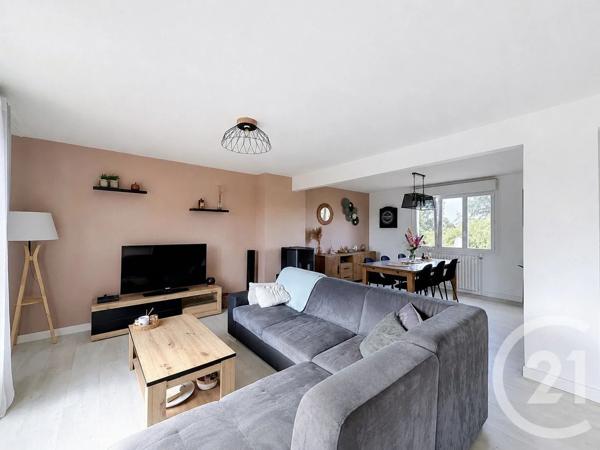 Maison à vendre  6 pièces - 135 m 2   PLOUMAGOAR  - 22