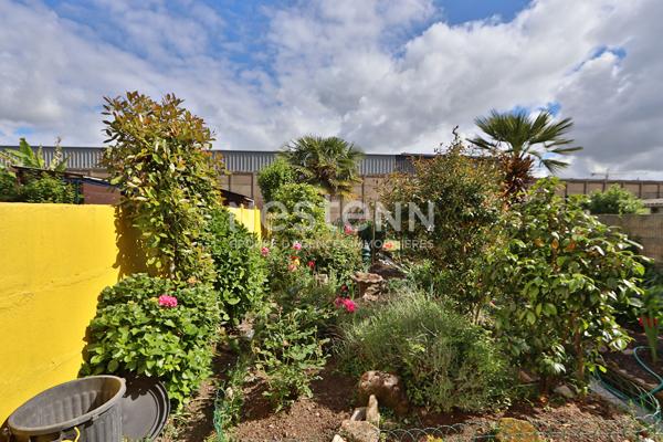 Maison en centre-ville, 3 chambres, jardin clos et garage - 75 m² habitables