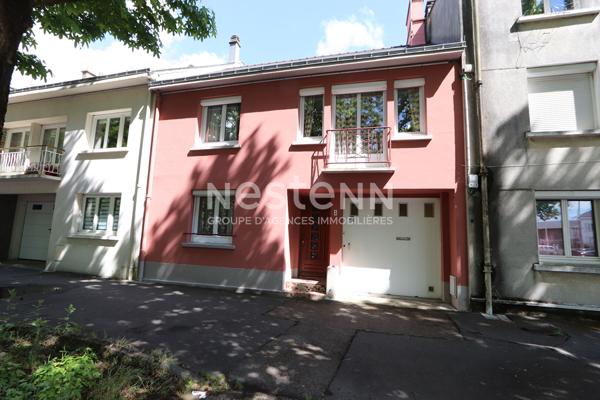 Maison en centre-ville, 3 chambres, jardin clos et garage - 75 m² habitables