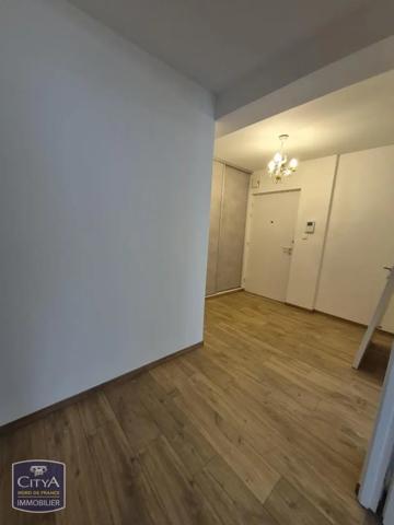 Appartement à louer 3 pièces 98.67m² Cambrai (59400)