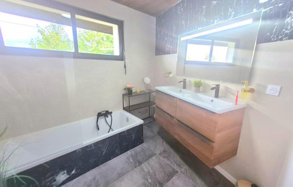 Maison de 246 m²