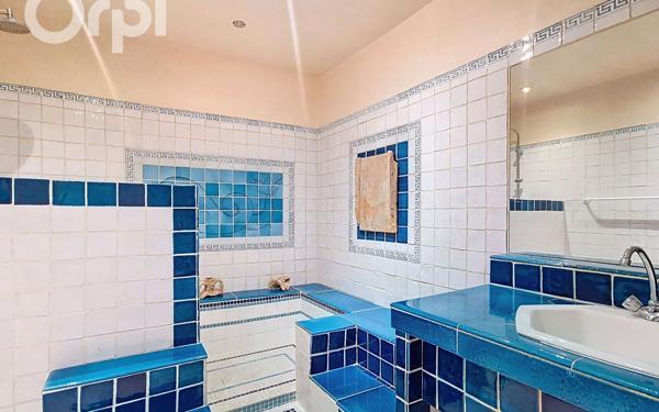 Appartement à vendre    4 pièces • 108,55 m2 Toulon